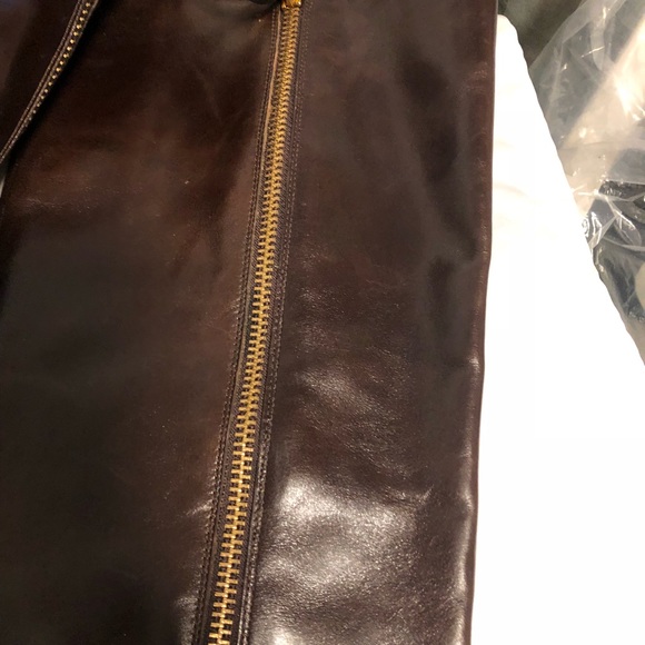 Boot with gold hardware - new - Picture 2 of 8